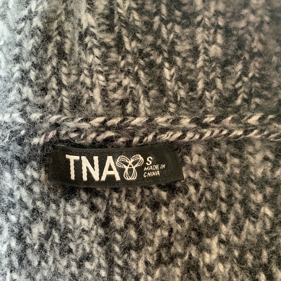 Tna Aritzia Telluride Sweater - Picture 6 of 6